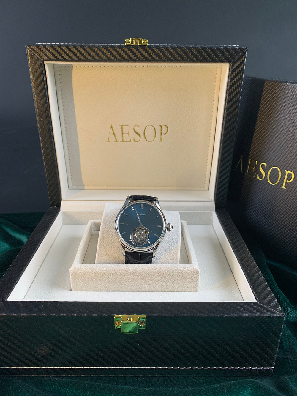 AESOP機械式腕時計 トゥールビヨンシリーズ-7040g/サンライトシャドウ